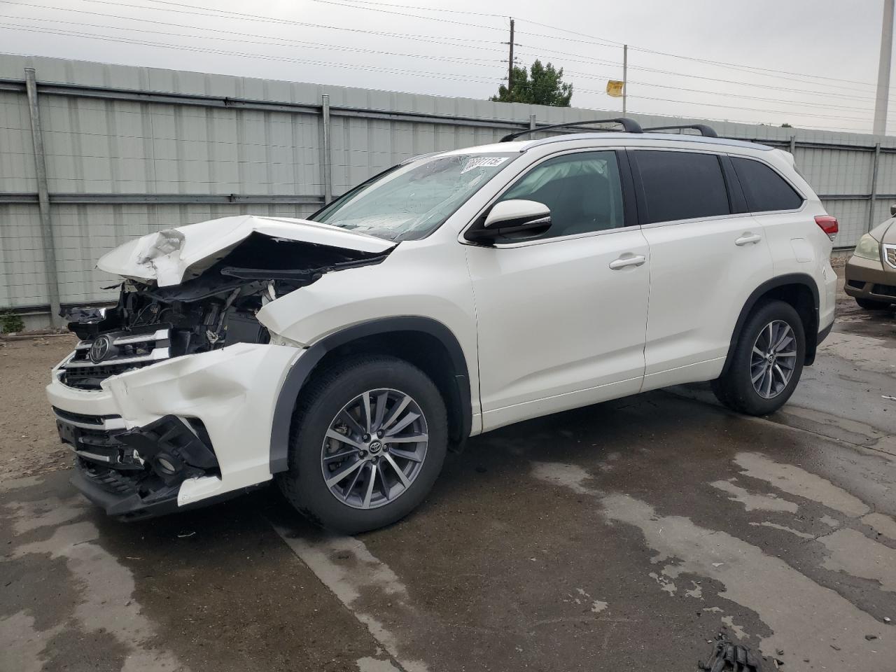 2017 Toyota Highlander Se