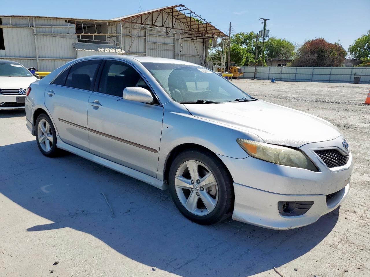 2011 Toyota Camry Base - Фото 4