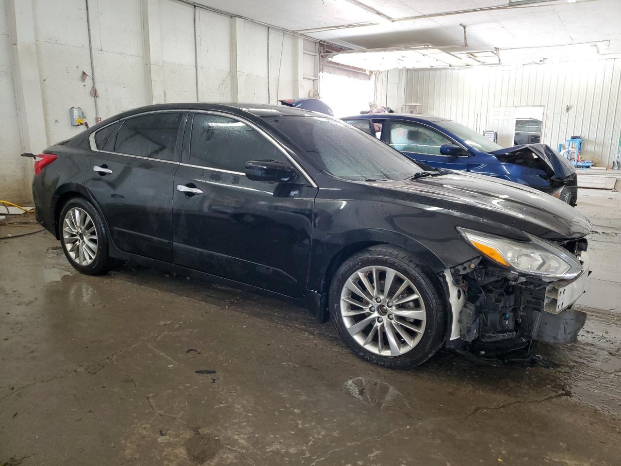 2016 Nissan Altima 2.5 - Фото 4