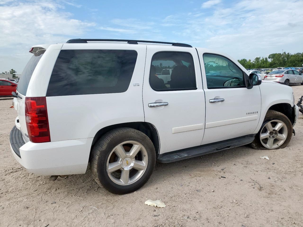 2008 Chevrolet Tahoe C1500 - Image 3
