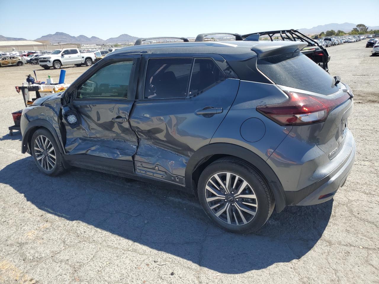 2022 Nissan Kicks Sv - Image 2