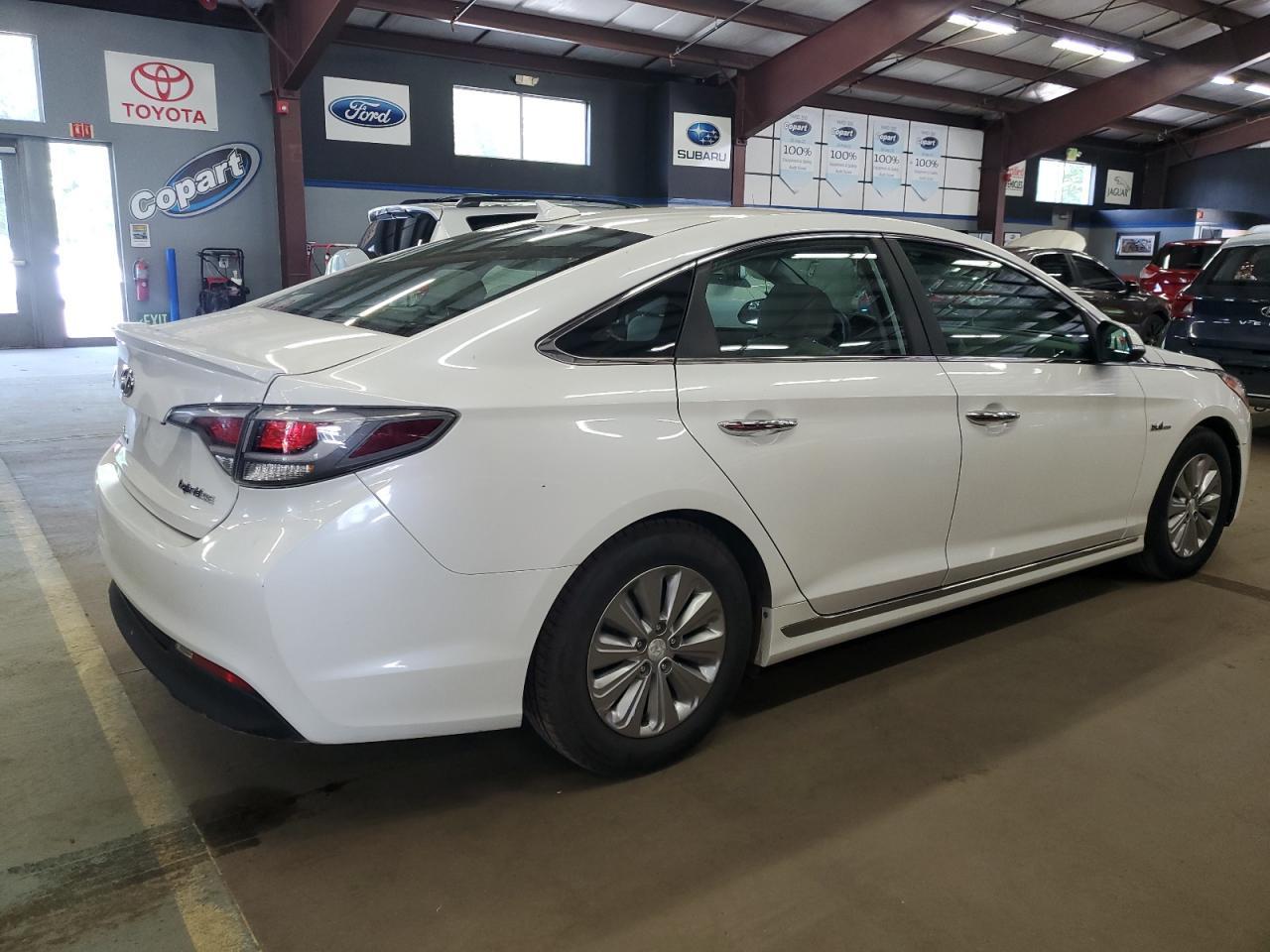 2016 Hyundai Sonata Hybrid - Фото 3
