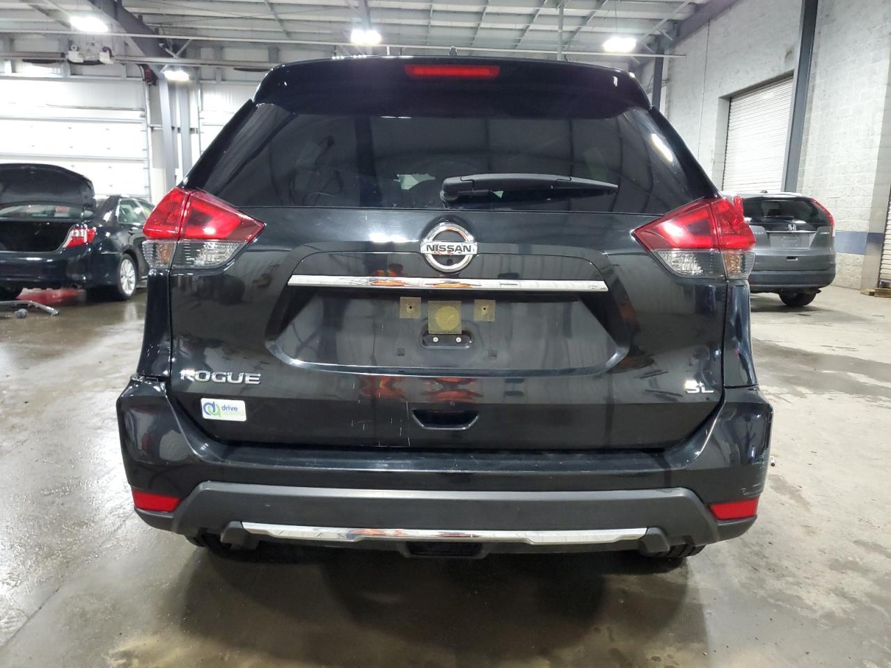 2018 Nissan Rogue S - Фото 6