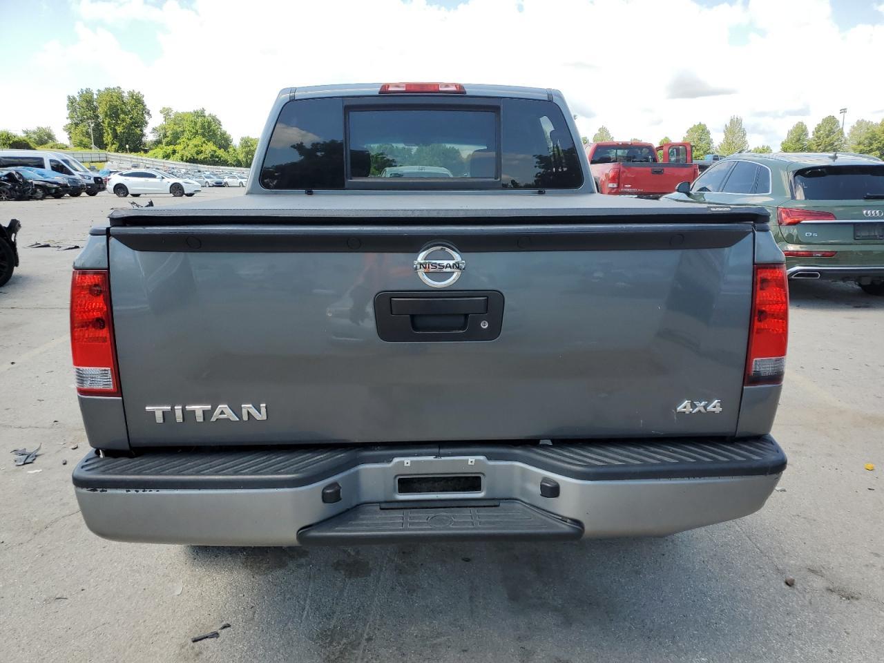 2015 Nissan Titan S - Фото 6