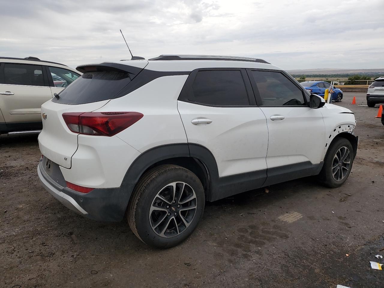 2025 Chevrolet Trailblazer Lt - Image 3