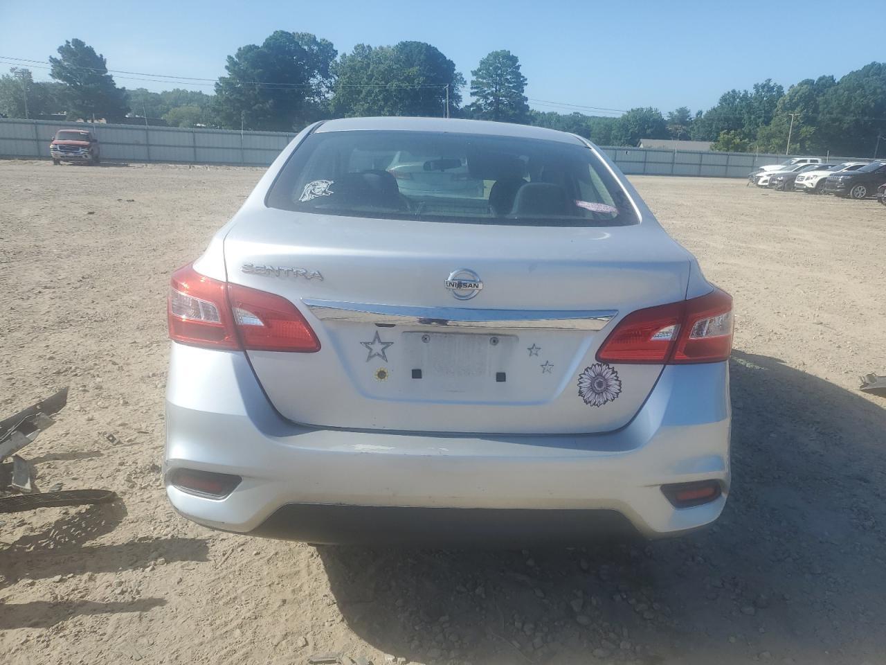 2018 Nissan Sentra S - Image 6