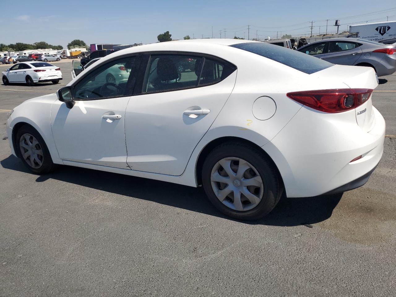 2015 Mazda 3 Sport - Image 2