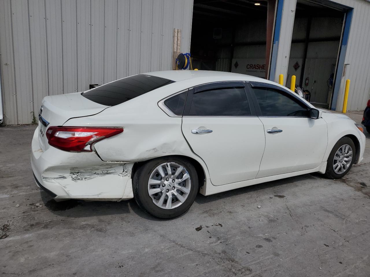2016 Nissan Altima 2.5 - Фото 3