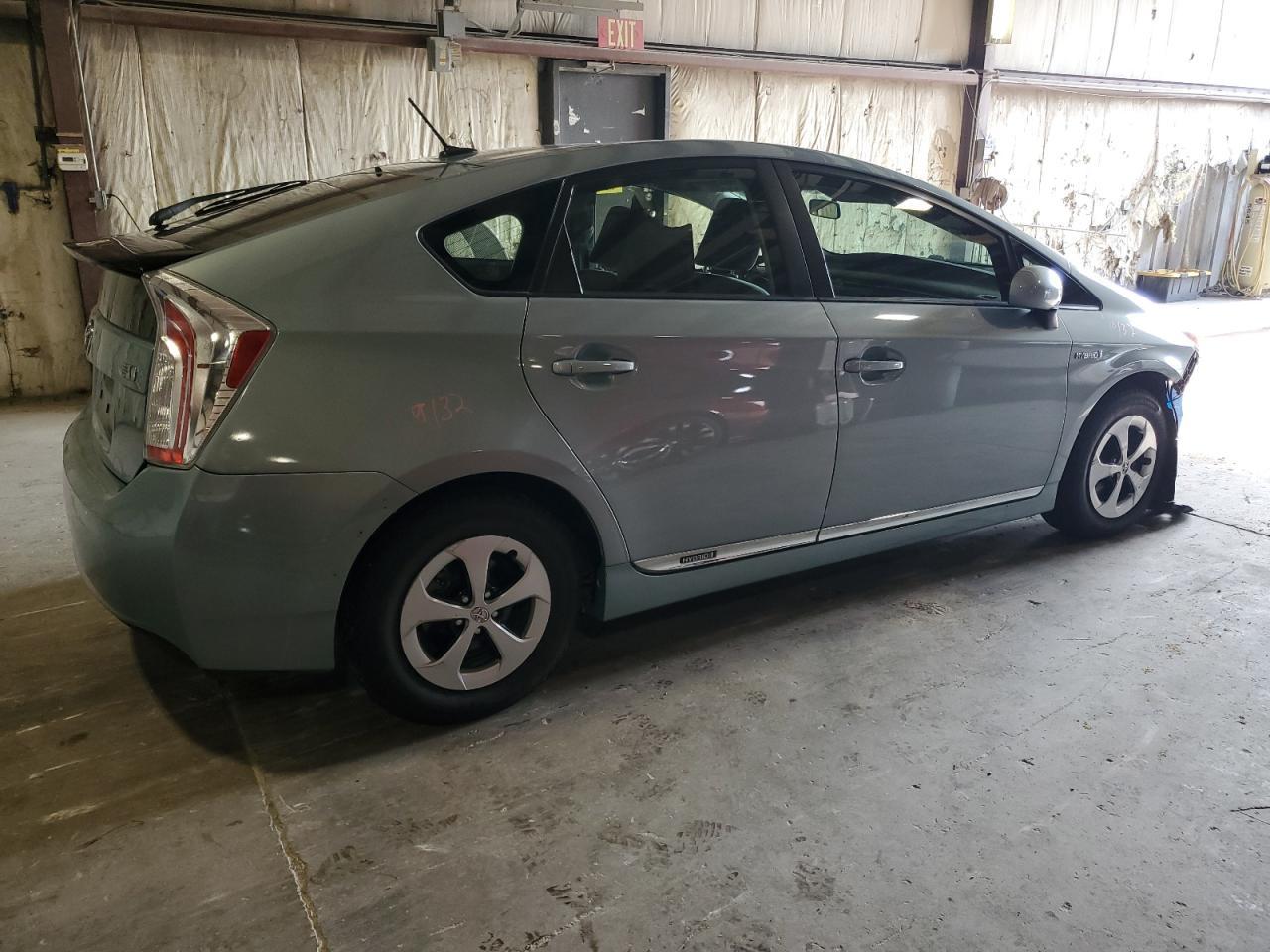 2012 Toyota Prius - Фото 3
