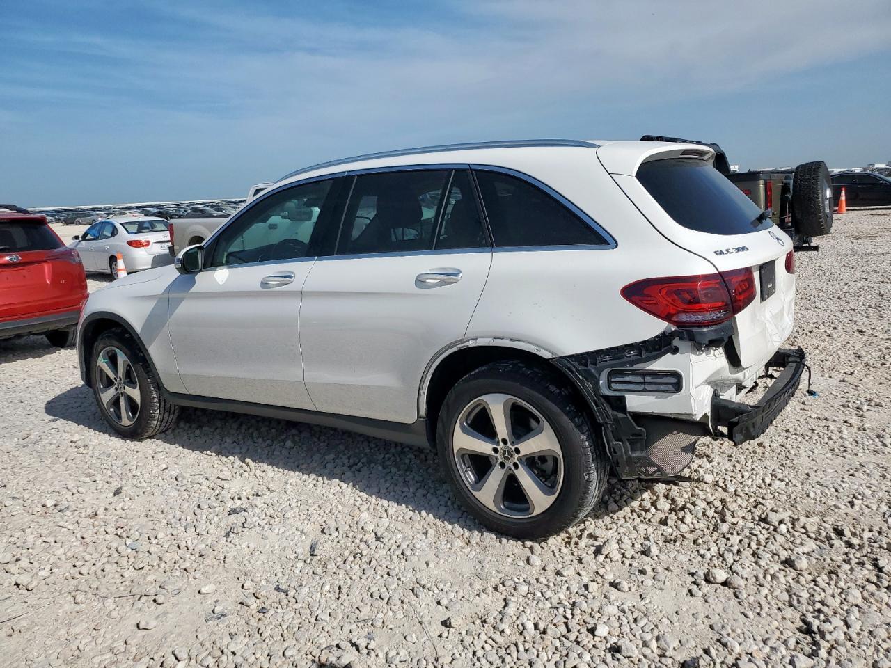 2022 Mercedes-Benz Glc 300 - Фото 2