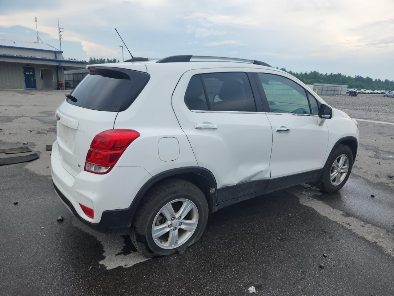 2019 Chevrolet Trax 1Lt - Image 3