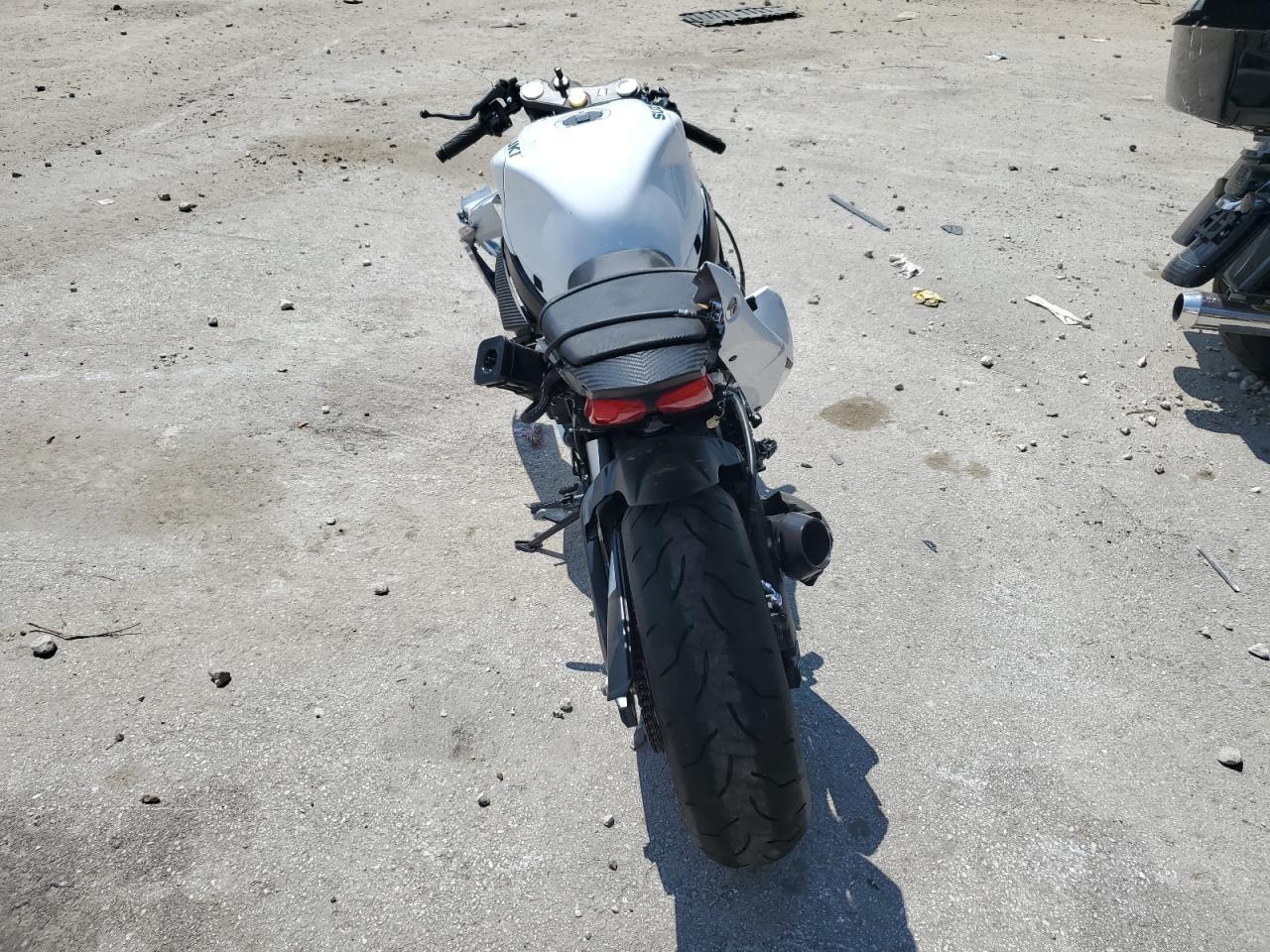 2025 Suzuki Gsx-R600 - Фото 4