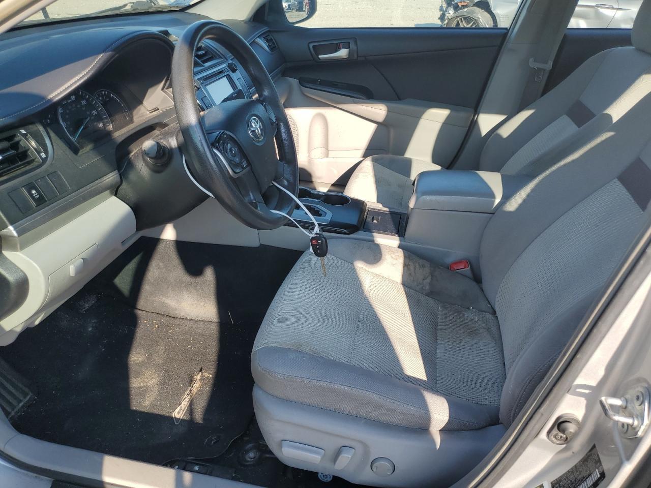 2013 Toyota Camry L - Фото 7