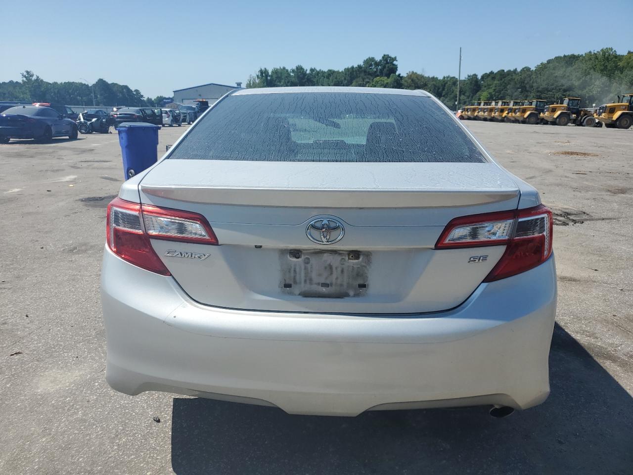 2014 Toyota Camry L - Фото 6