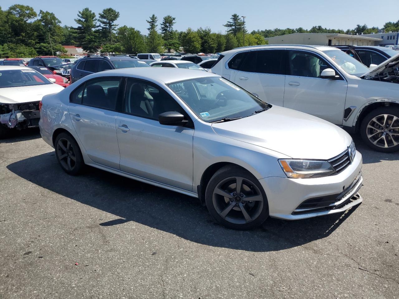 2015 Volkswagen Jetta Base - Image 4