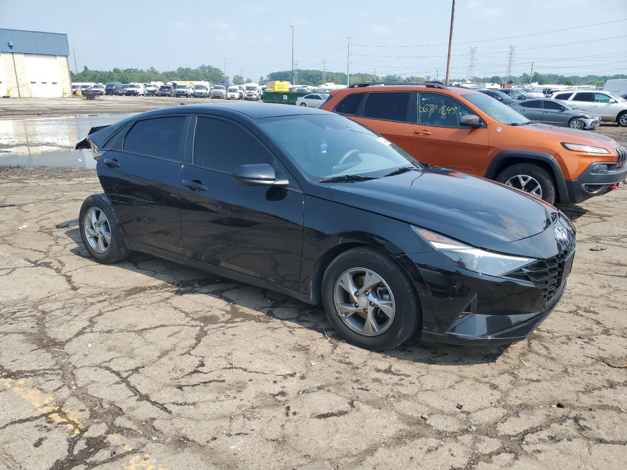 2021 Hyundai Elantra Se - Фото 4