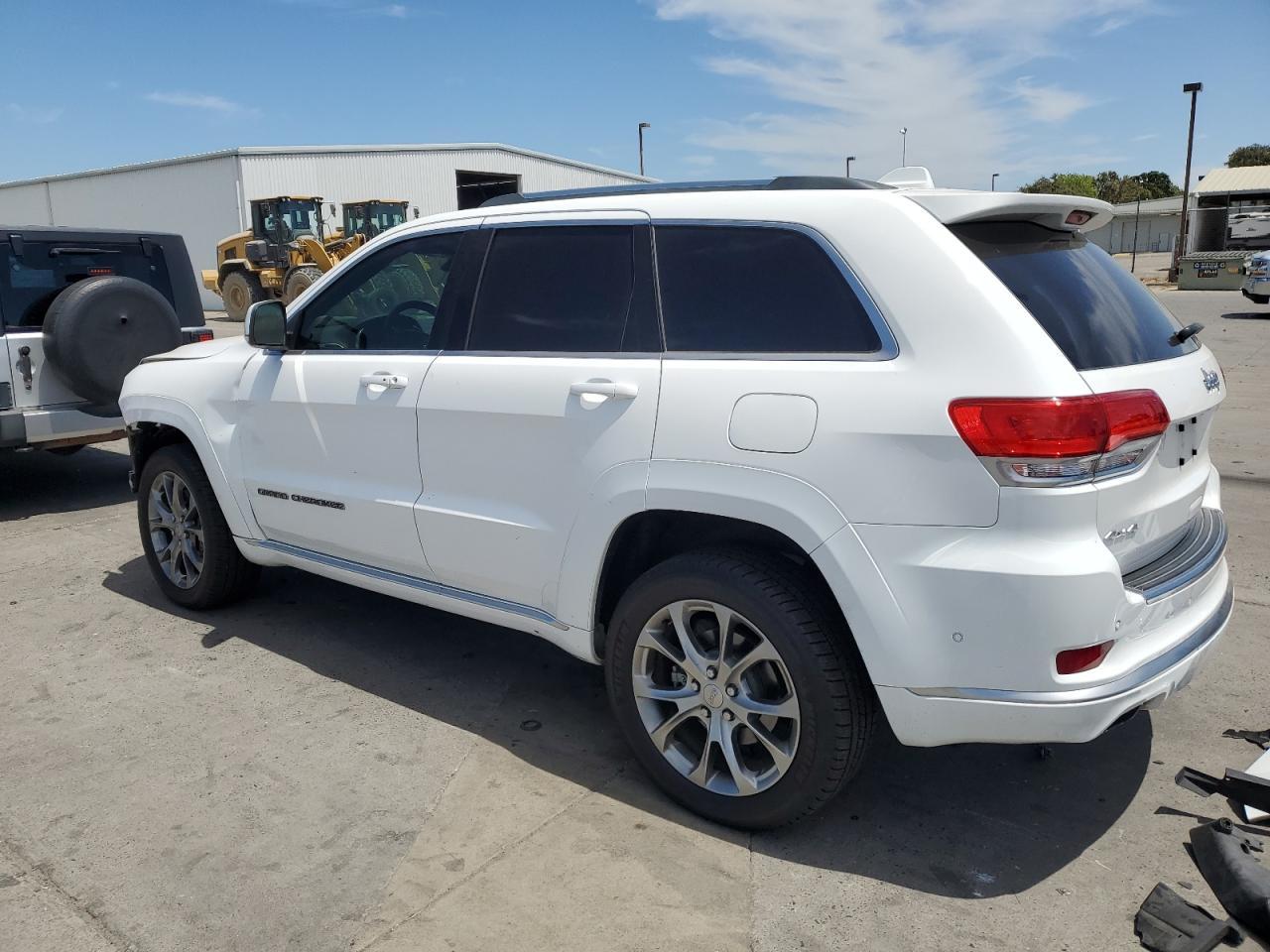 2019 Jeep Grand Cherokee Summit - Image 2