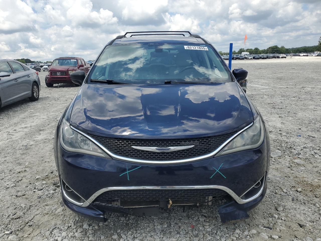 2017 Chrysler Pacifica Touring L - Фото 5