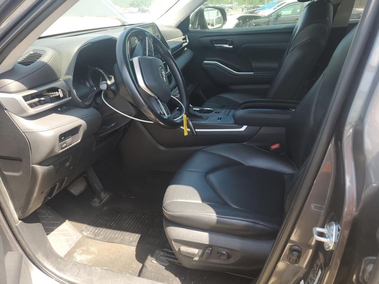 2022 Toyota Highlander Xle - Image 7