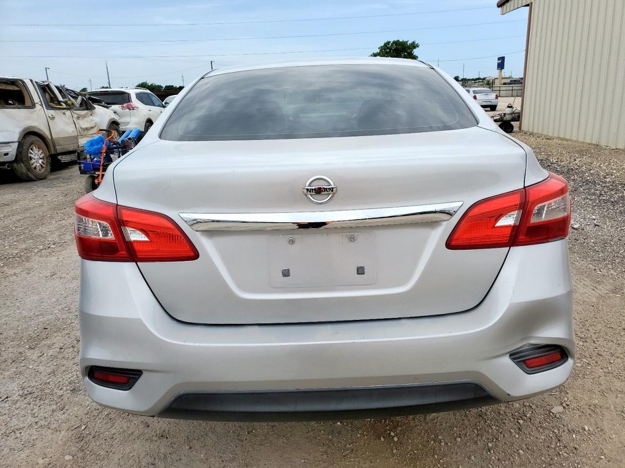 2017 Nissan Sentra S - Фото 6