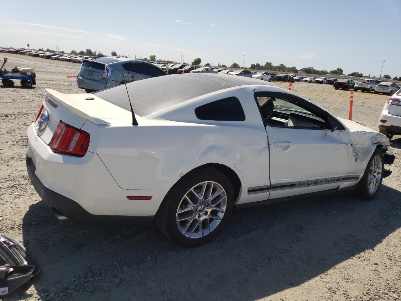 2012 Ford Mustang - Фото 3