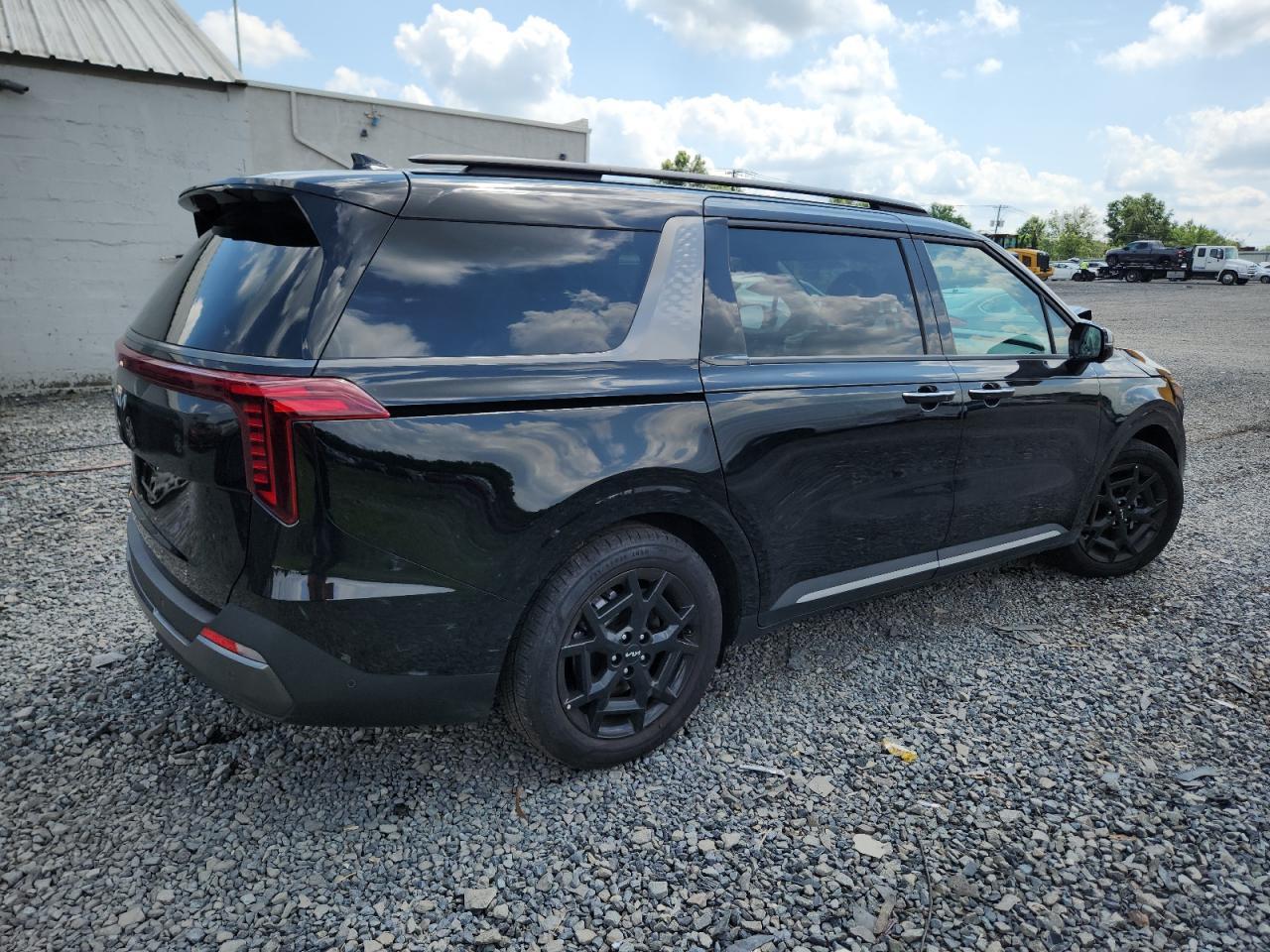 2025 Kia Carnival Sx - Фото 3