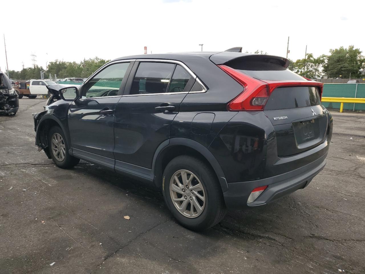 2018 Mitsubishi Eclipse Cross Es - Image 2