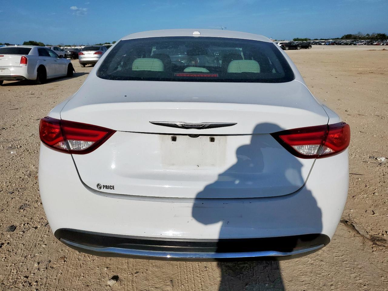 2015 Chrysler 200 Limited - Фото 6