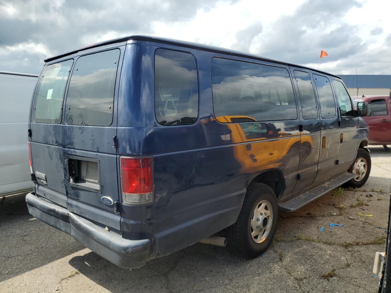 2008 Ford Econoline E150 Van - Фото 3