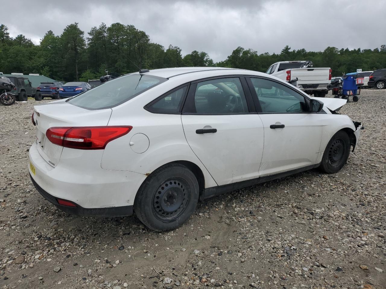 2015 Ford Focus S - Фото 3