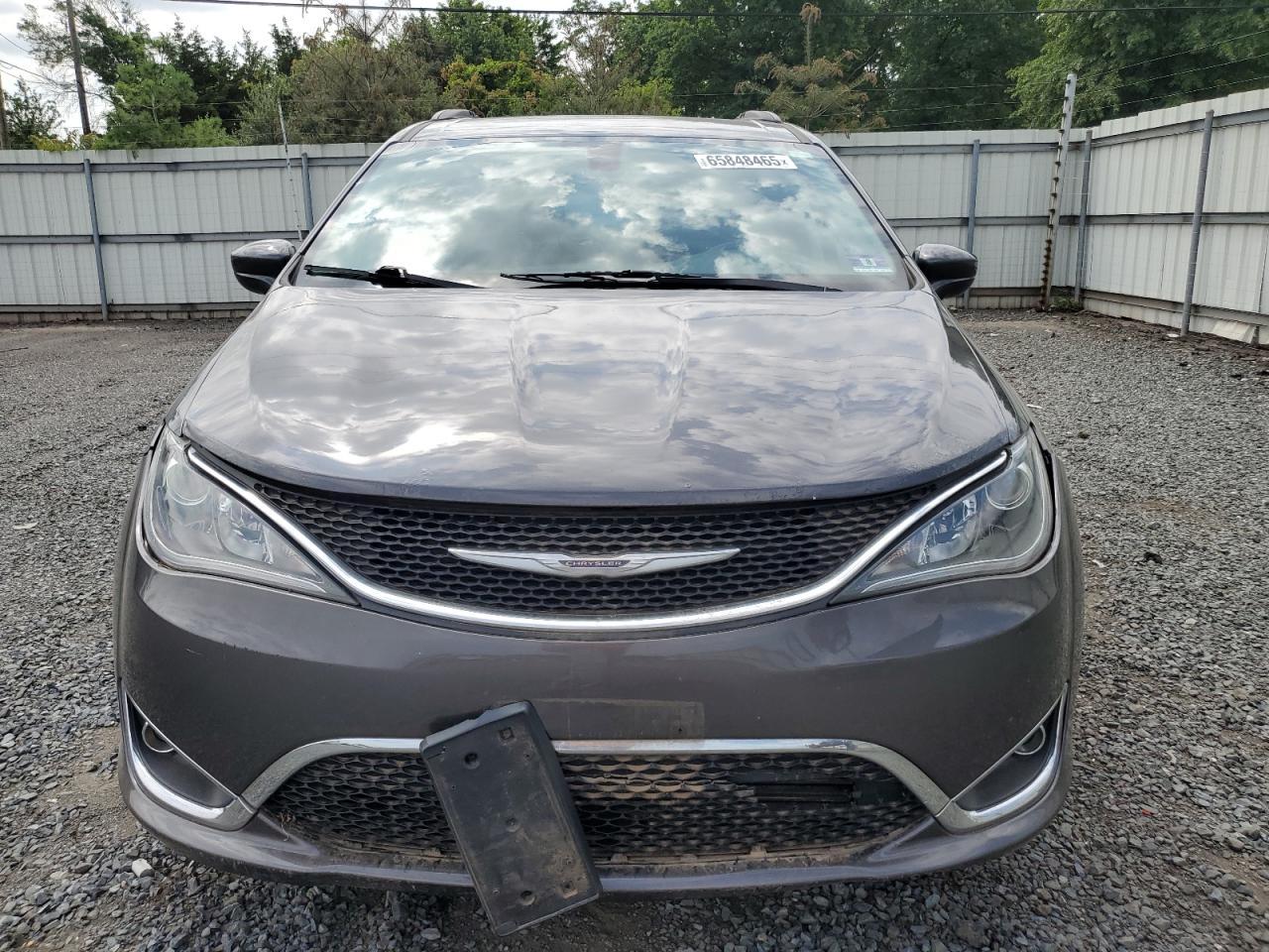 2017 Chrysler Pacifica Touring L - Фото 5
