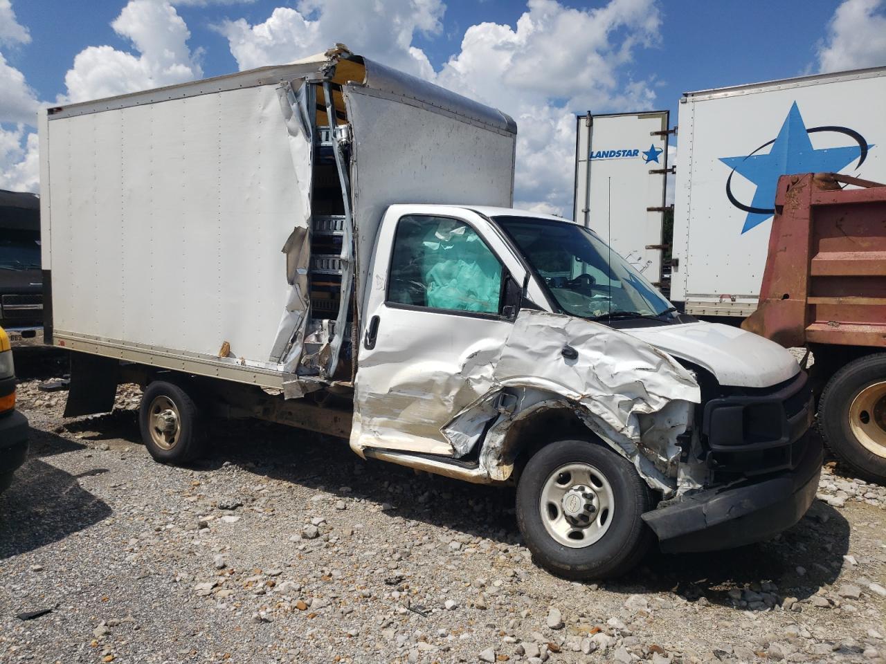 2017 Chevrolet Express G3500 - Фото 4