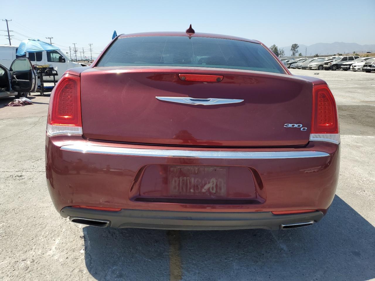 2016 Chrysler 300C - Фото 6