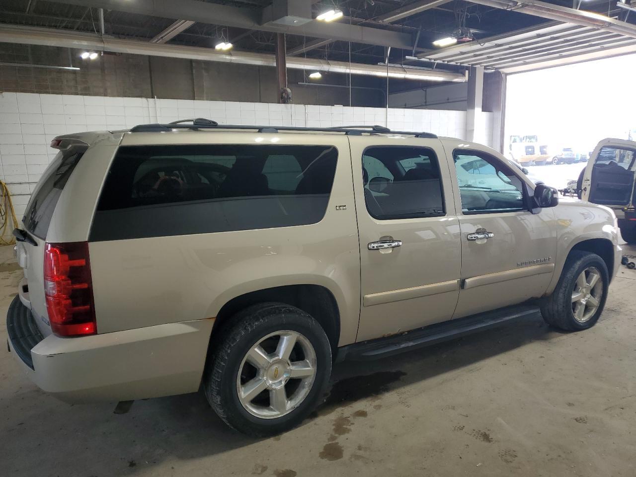 2008 Chevrolet Suburban K1500 Ls - Image 3