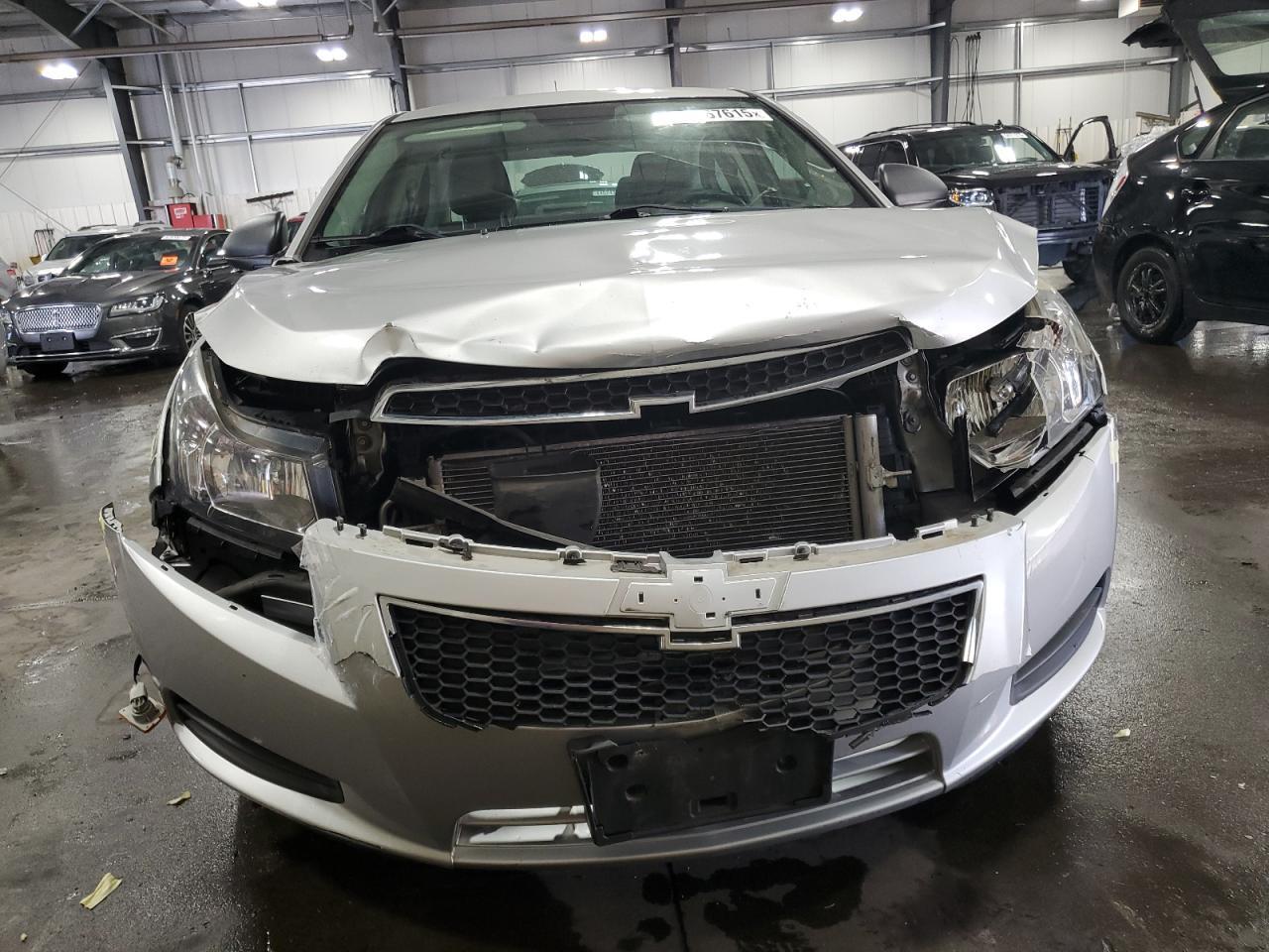 2014 Chevrolet Cruze Ls - Фото 5