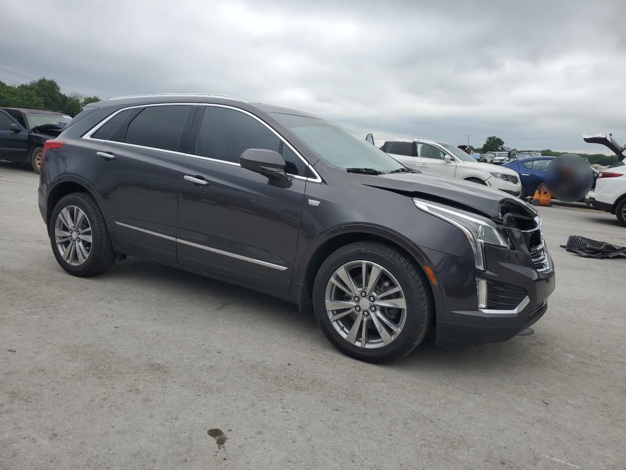 2017 Cadillac Xt5 Luxury - Image 4