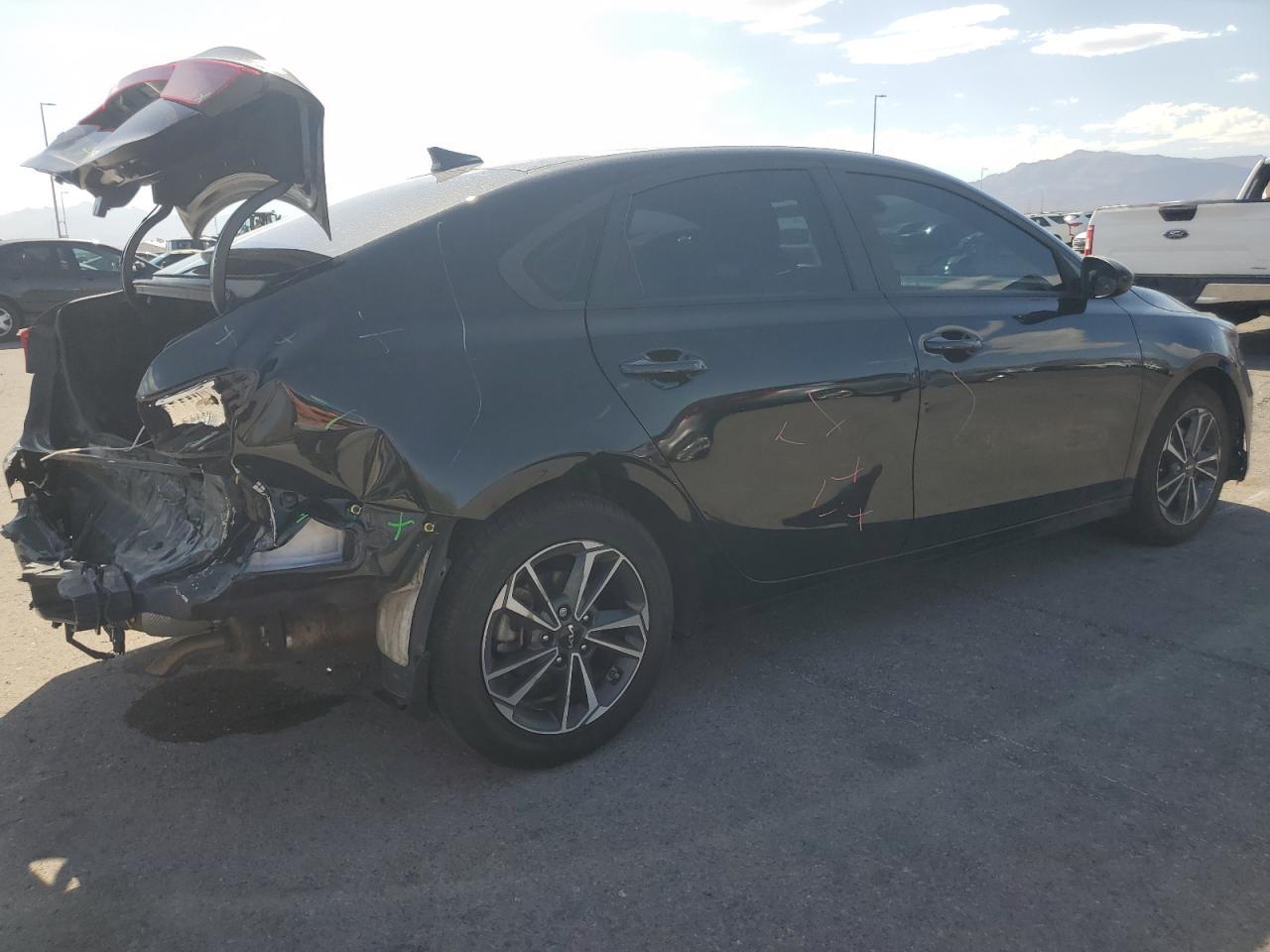 2023 Kia Forte Lx - Фото 3
