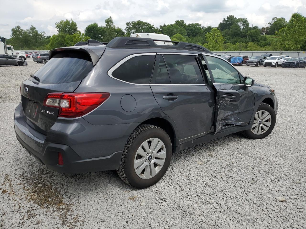 2019 Subaru Outback 2.5I Premium - Image 3