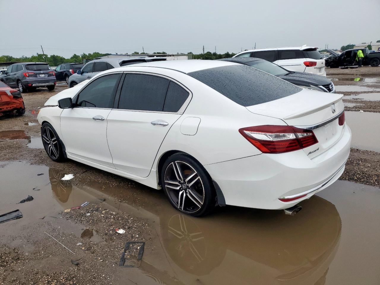 2017 Honda Accord Sport - Фото 2