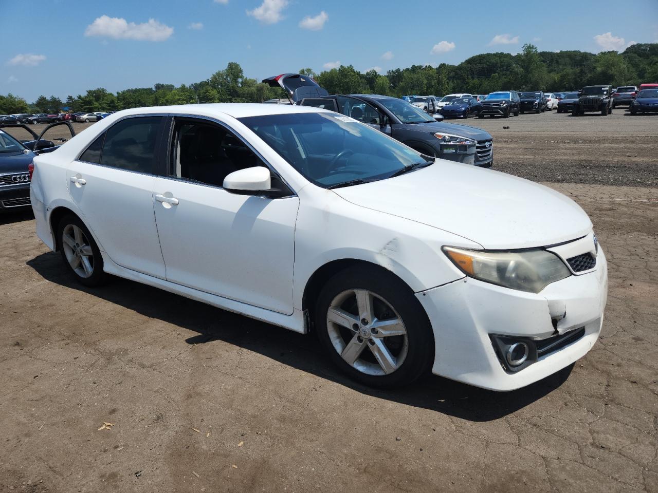 2013 Toyota Camry L - Фото 4