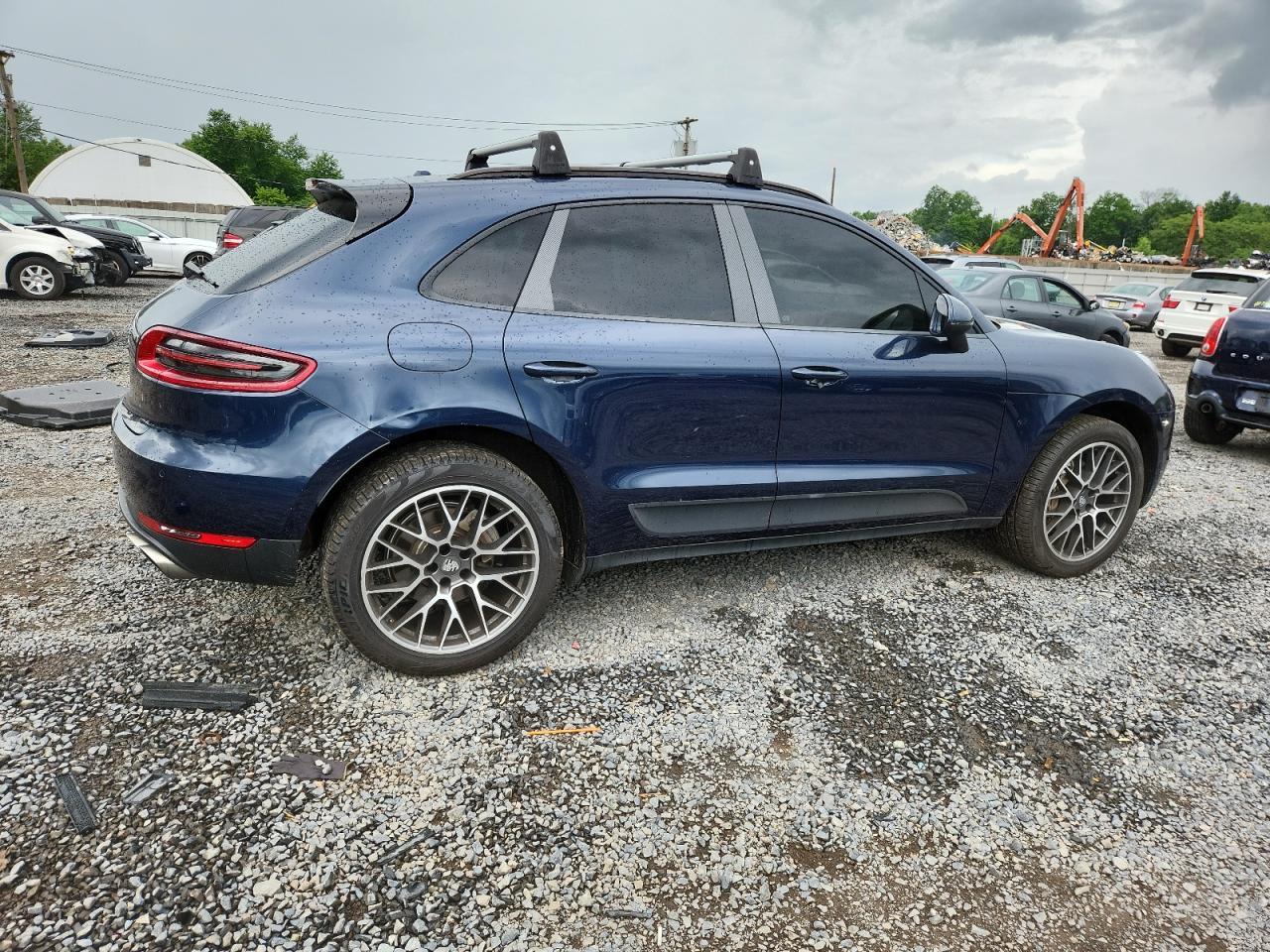 2015 Porsche Macan S - Image 3