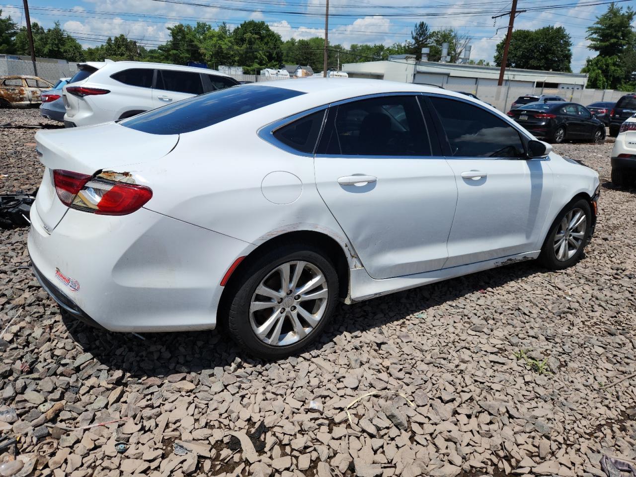 2015 Chrysler 200 Limited - Фото 3