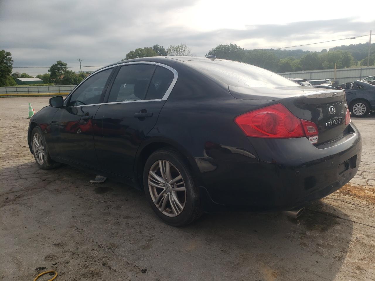 2011 Infiniti G25 Base - Фото 2