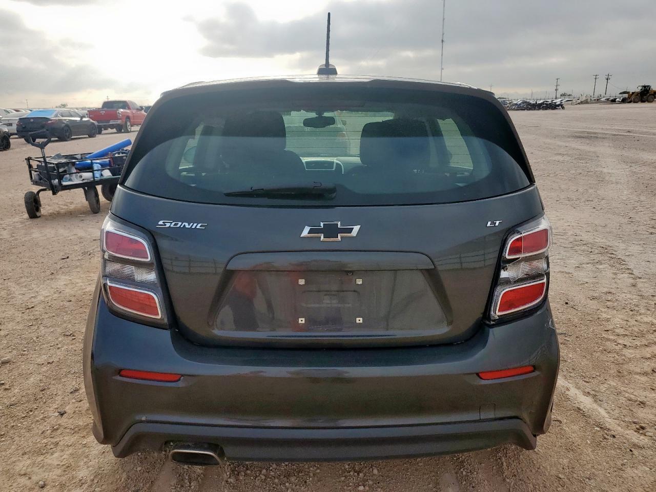 2018 Chevrolet Sonic Lt - Фото 6