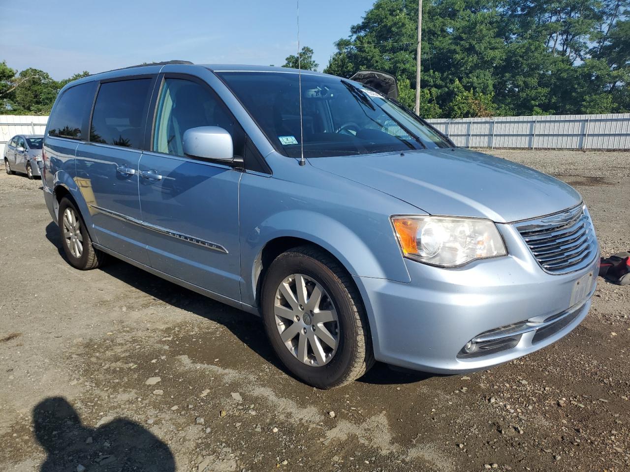2013 Chrysler Town & Country Touring - Image 4
