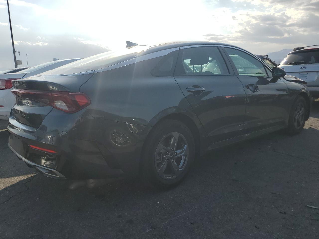 2022 Kia K5 Lxs - Image 3