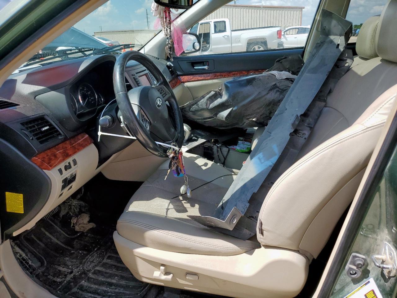 2012 Subaru Outback 2.5I Limited - Image 7