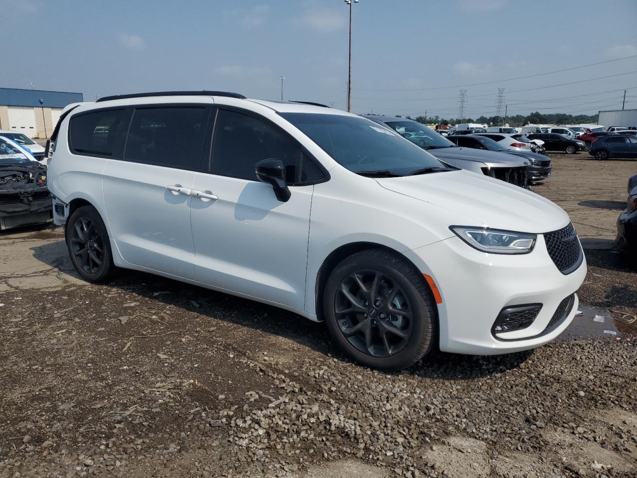 2024 Chrysler Pacifica Limited - Фото 4