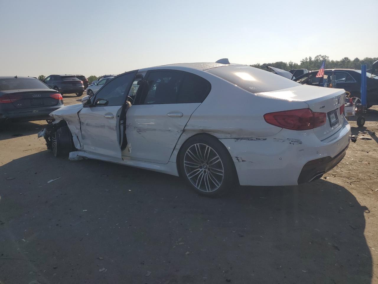 2018 BMW 540 Xi - Image 2