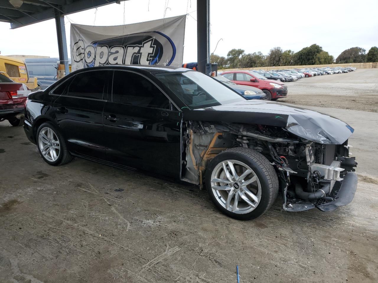 2020 Audi A4 Premium Plus - Фото 4